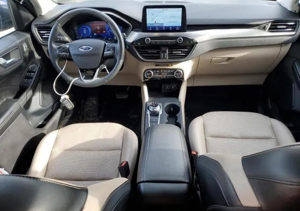 Ford Kuga cena 47900 przebieg: 46402, rok produkcji 2021 z Skoki małe 46